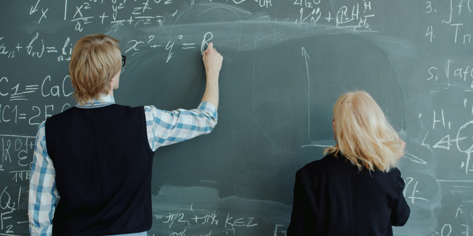 Licences Info-Com et Marketing : Les Passerelles Licences Info-Com et Marketing : Les Passerelles